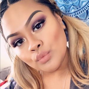 Meet your Posher, Leigh